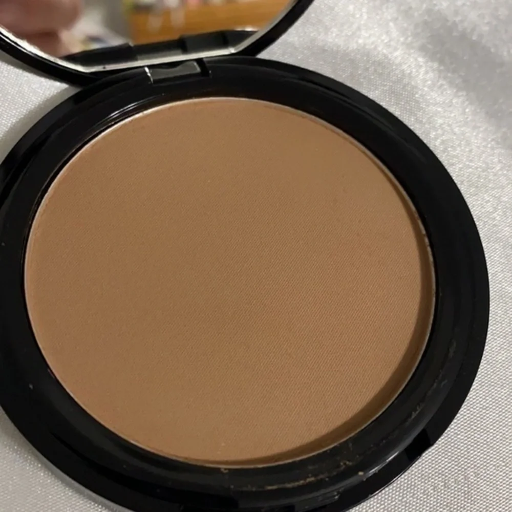 Aesthetics sunset bronzer